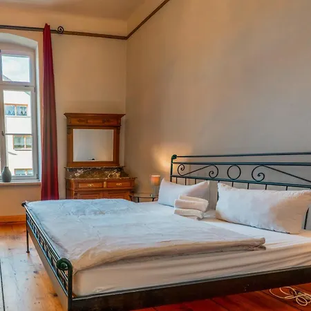 Albergo-toscana 2* באד שאנדאו