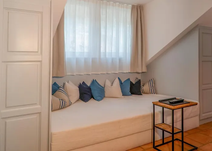 Albergo-toscana 2* باد سشاندو